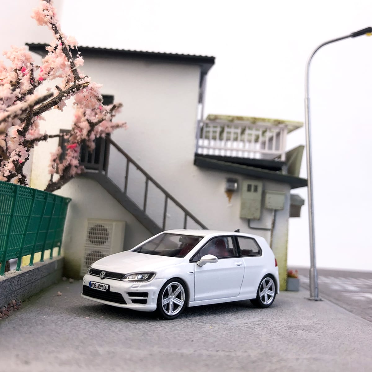 ZOOM VW Golf R in Black or Pearl White