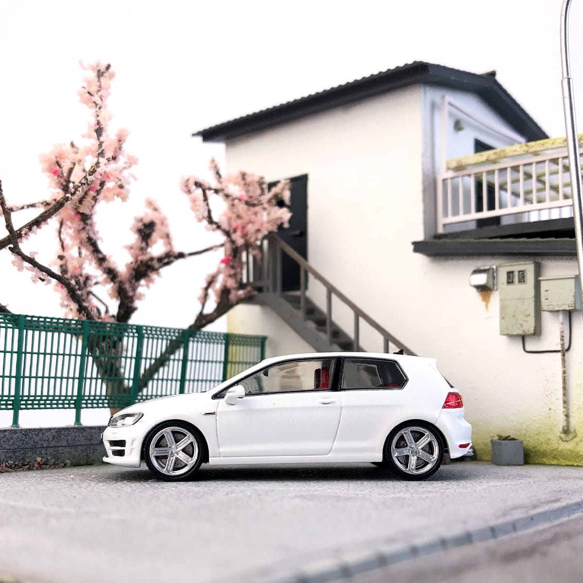 ZOOM VW Golf R in Black or Pearl White