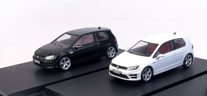 ZOOM VW Golf R in Black or Pearl White