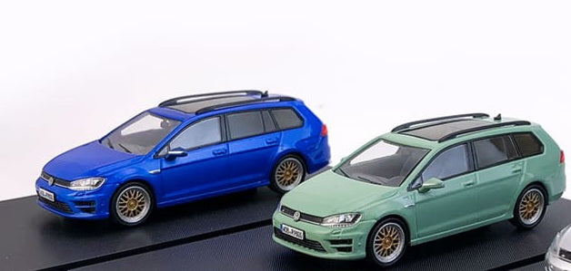 ZOOM 1/64 VW Golf Blue or Green
