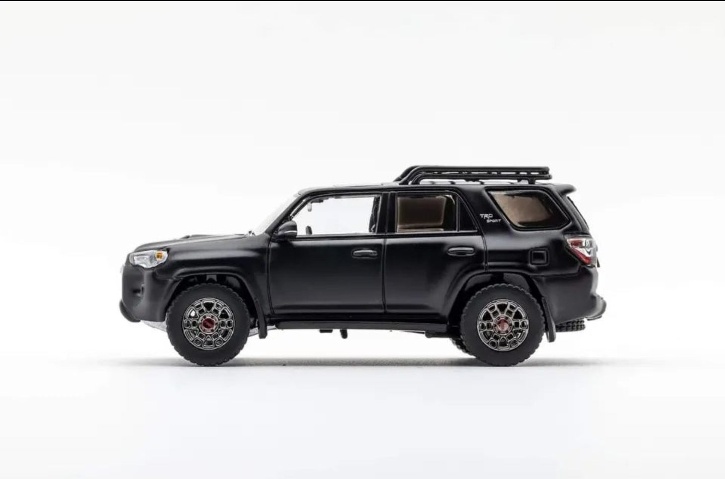 GCD Toyota 4RUNNER SUV 4x4 OFF ROAD in Black