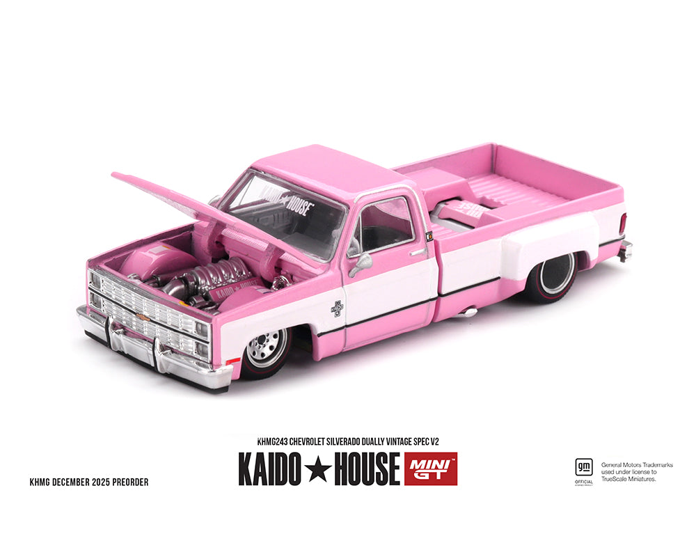 [Pre-Order] Kaido House x Mini GT Chevrolet Silverado Dually Vintage Spec V2 – Pink with White