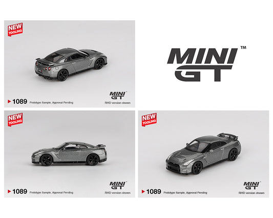 Mini-GT 2013 Nissan GT-R NISMO R35 CRS Version – Dark Metal Gray